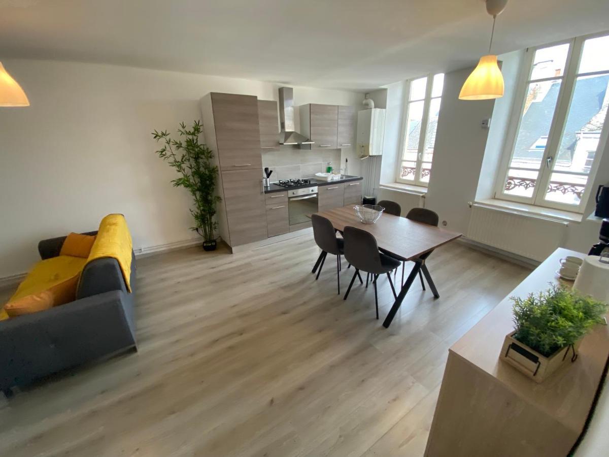 Joli Appartement Avec Parking Gratuit Sur Place Givet Exterior photo