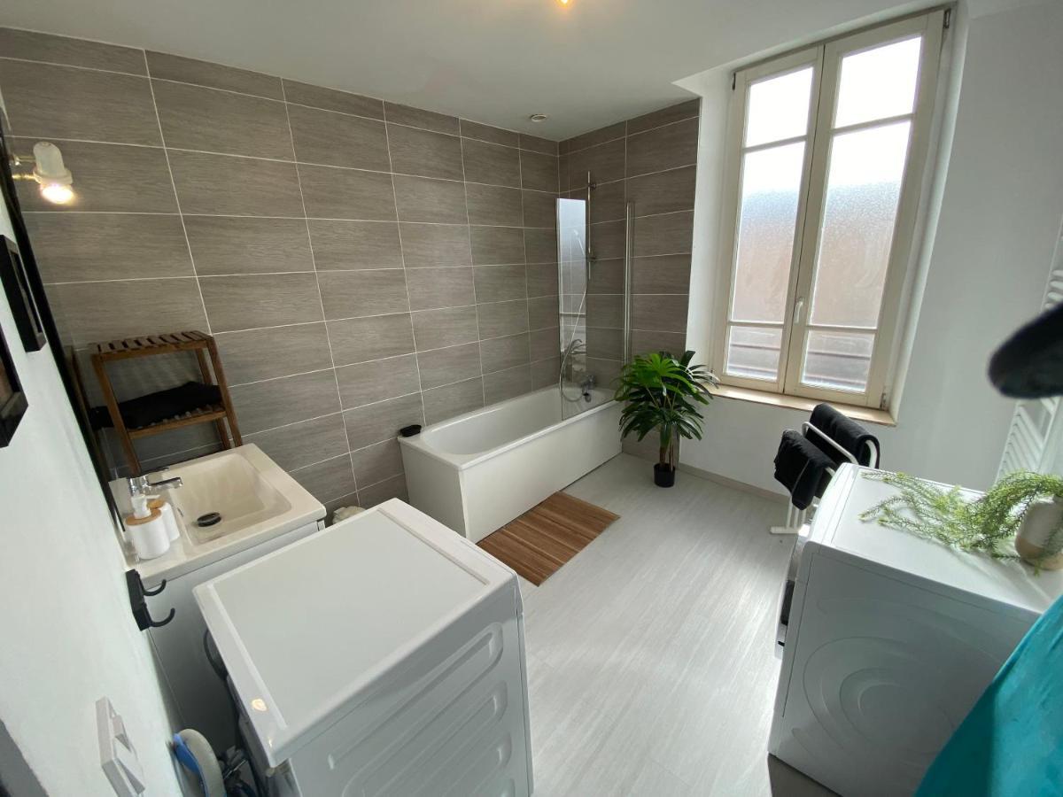 Joli Appartement Avec Parking Gratuit Sur Place Givet Exterior photo