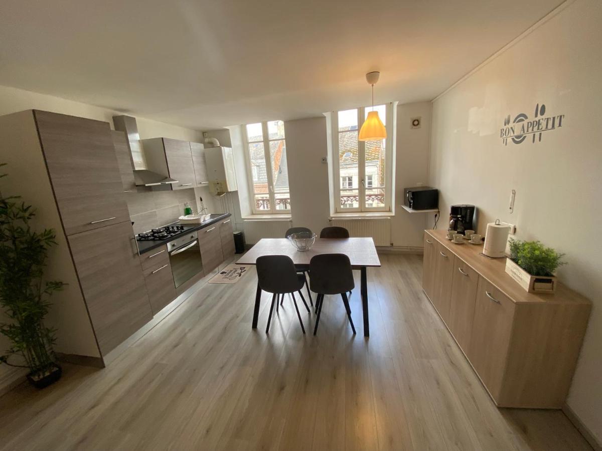 Joli Appartement Avec Parking Gratuit Sur Place Givet Exterior photo